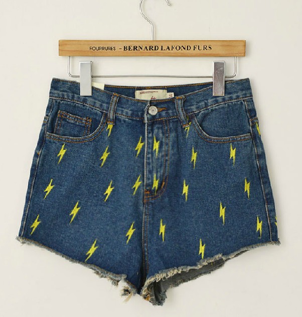 Free  shoping  Fashion woman lightning pattern fit denim shorts TB 3011