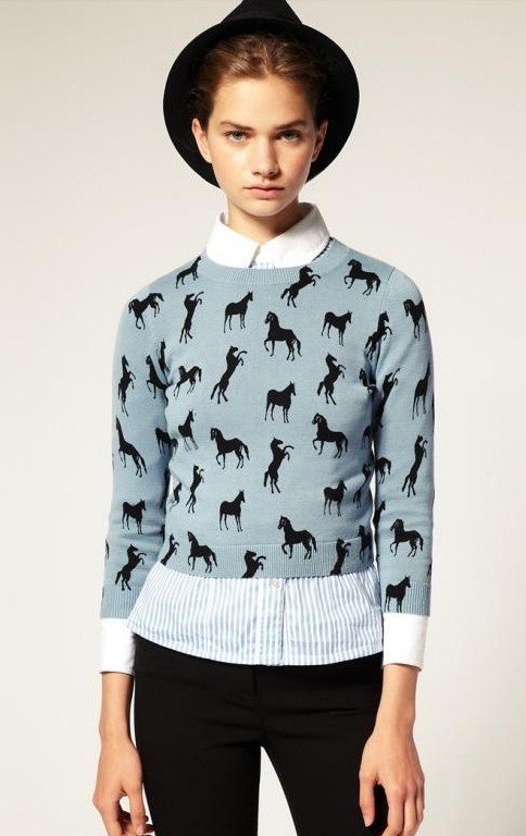Free  shoping Woman fashion pony stamp sweater. TB 2072