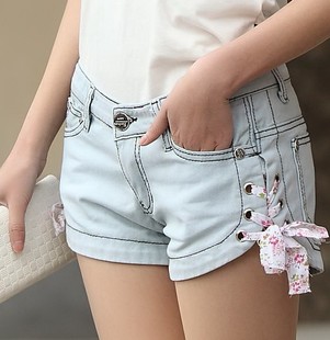Free shopping Lacing denim shorts female 2013 slim tight fitting retro finishing water wash low-waist shorts