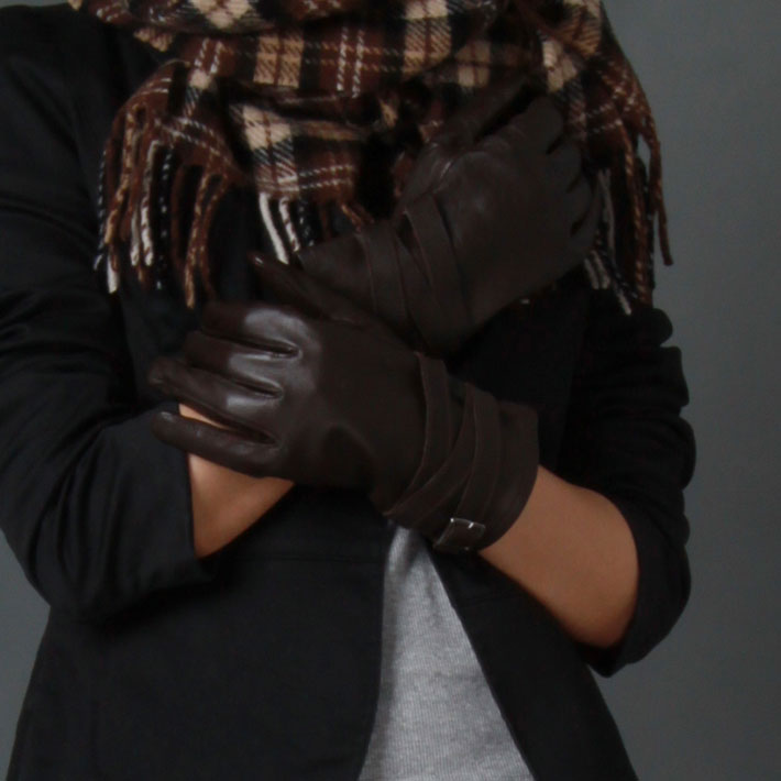 Genuine leather gloves women's Women fashion autumn and winter thermal soft short design sheepskin leather buckle on