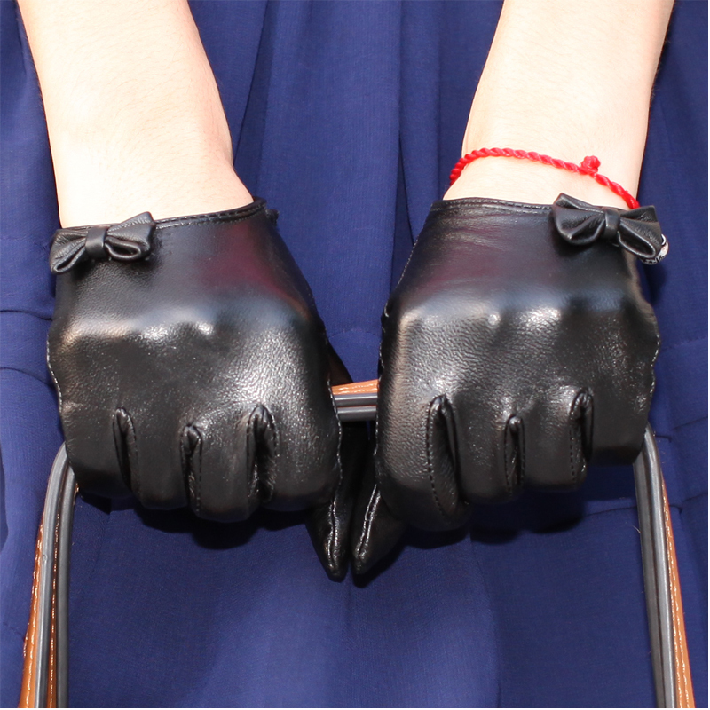 Genuine suede leather gloves women's winter fashion bow gloves thickening fleece lined short design gloves