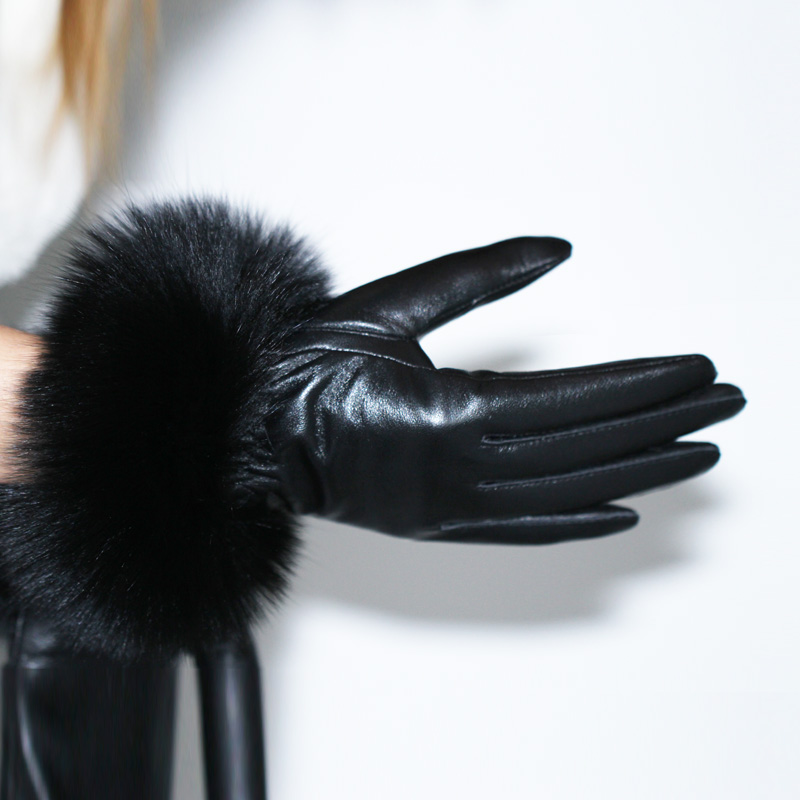 Gloves 2012 women's thermal winter sheepskin gloves genuine leather gloves plus velvet thickening raccoon fur gloves