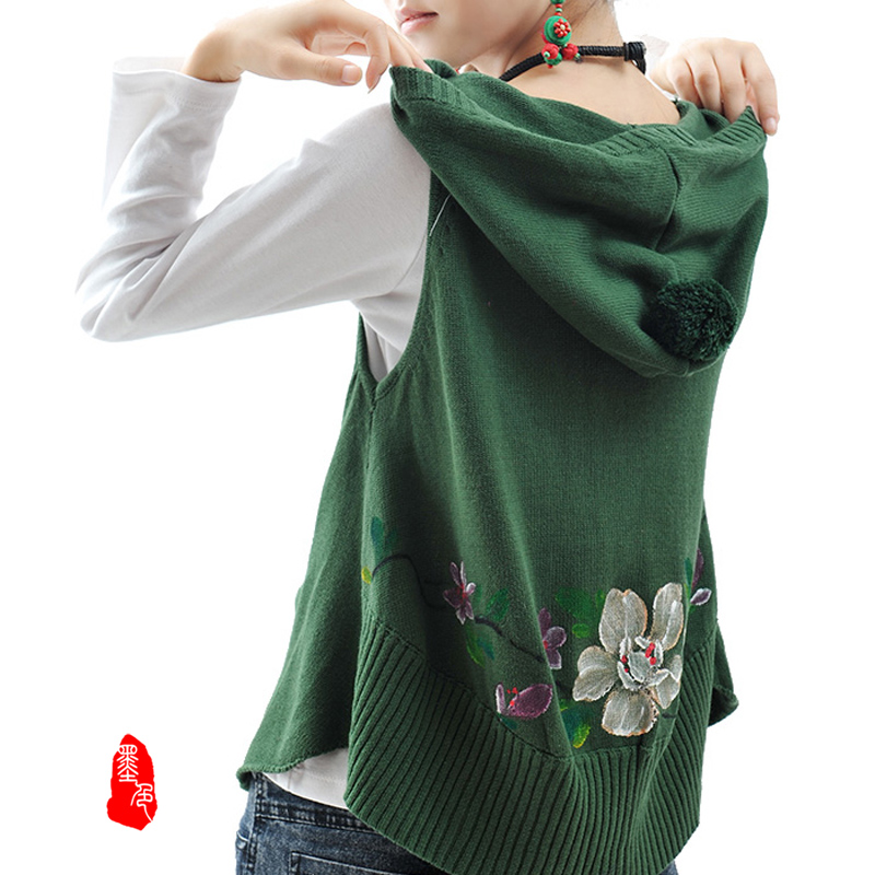 Green beads 2012 women's sweet gentlewomen all-match with a hood sleeveless sweater
