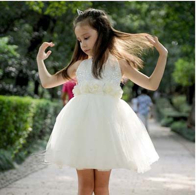 Halter V-Neck Sleeveless Pincess Dresses Ball Gown Flower Girl Dress lovely Gowns White Stage Wear free shipping