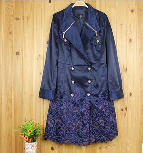 Heavy embroidery hem long coat windbreaker