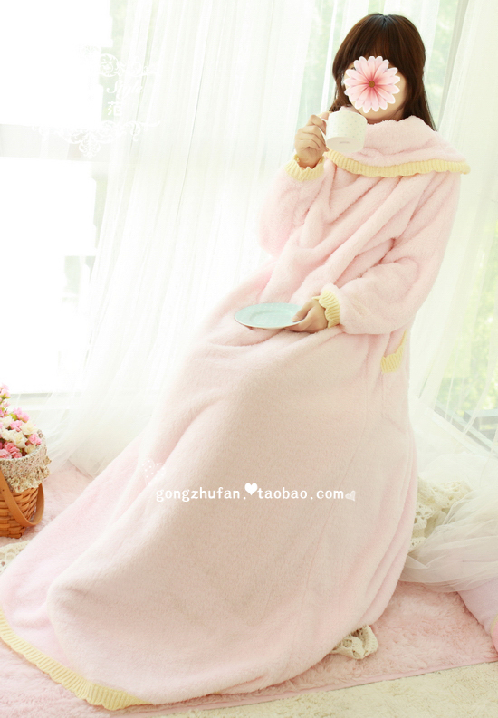 High quality 2012 autumn and winter super warm thick coral fleece aesthetic female robe blanket