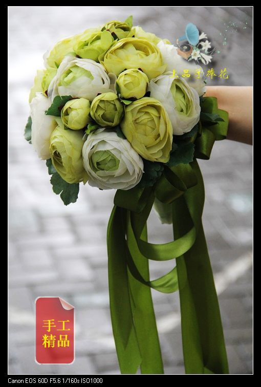Holding flowers wedding bouquet classic tea rose bountyless quality artificial flowers