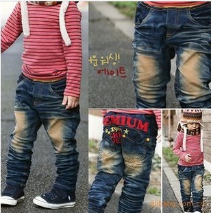 Hot sale 4pcs chinldren jeans boy / girl the Denning pants 1983 alphanumeric the embroidery pattern fashion Free Shipping