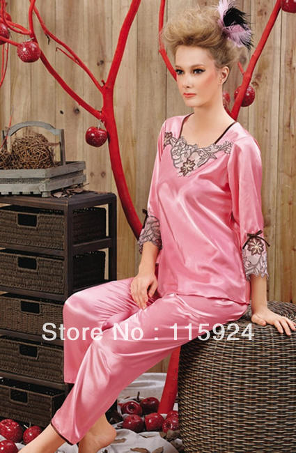 Hot Sale Designer Sweat Suits For Women Silk Sleepwear Wholesale Women's Pajamas charming size M L XL 83871