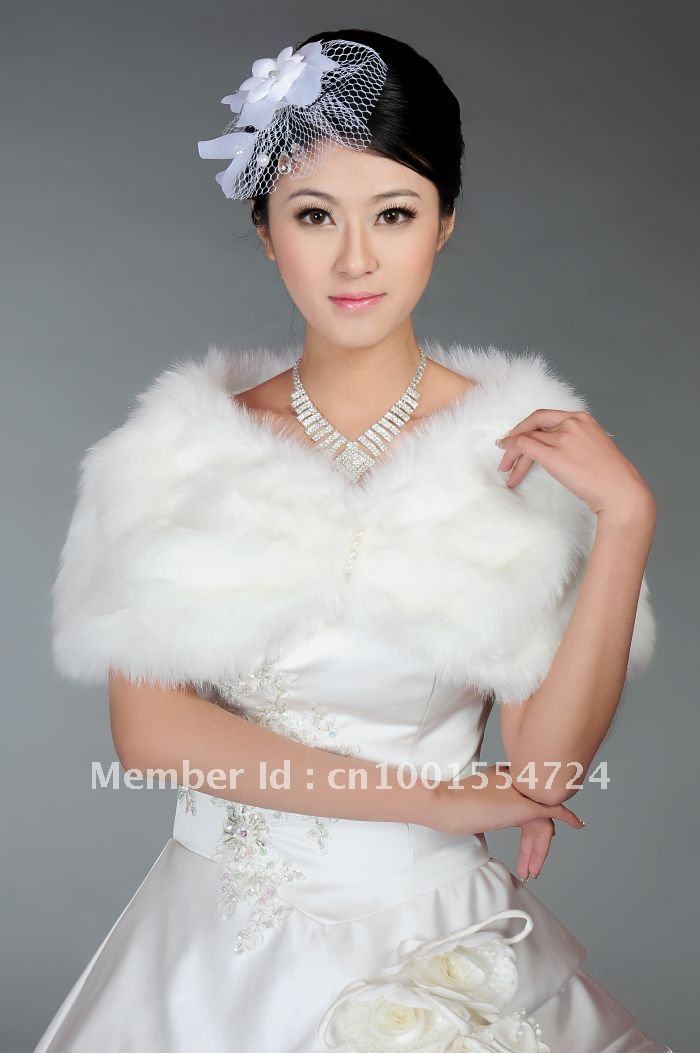 Hot sale Exquisite Ivory Pearls Fur Sleeveless Bridal Winter Jackets Brida Wraps Wedding Accessories