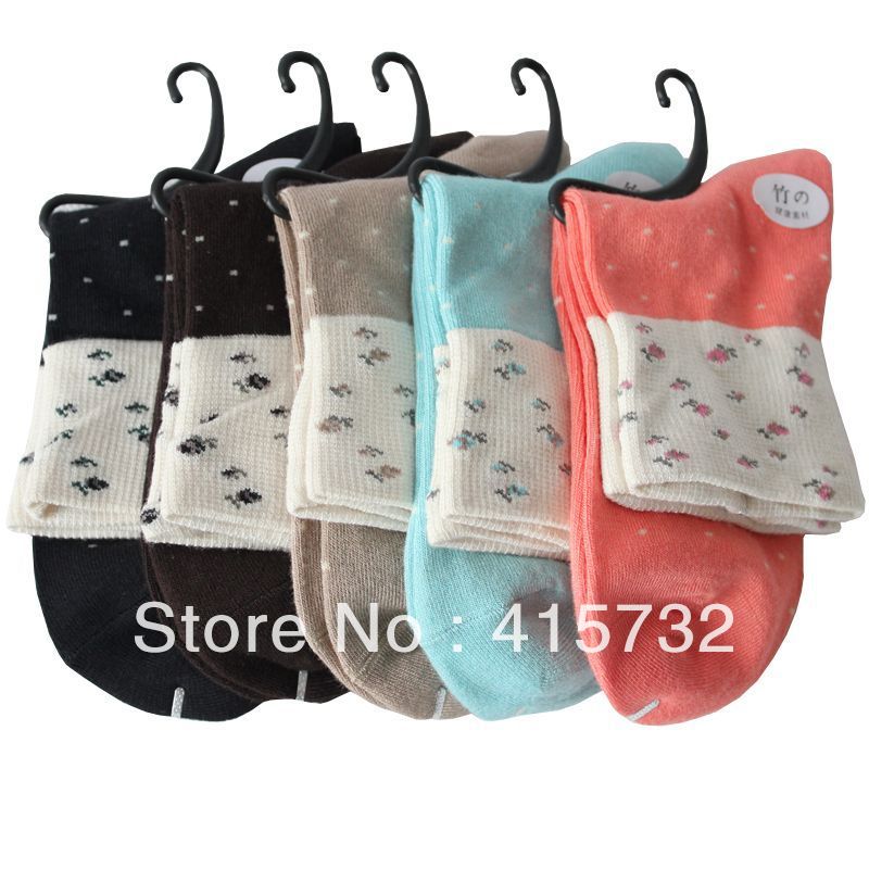 Hot Sale Free Shipping 2013 Winter Autumn Bamboo Fibre Socks Antihemotopietic High Quality Women Flower And Dot Pattern Socks