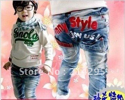 HOt~ Spring and autumn baby jeans Children's jeans The rabbit style jeans  Free delivery