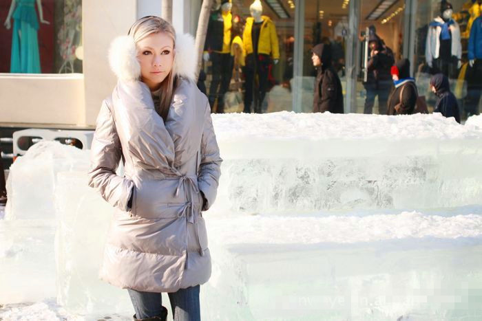 Hot !  winter women thickening down coat ladies fashion  medium-long jacket  free shipping