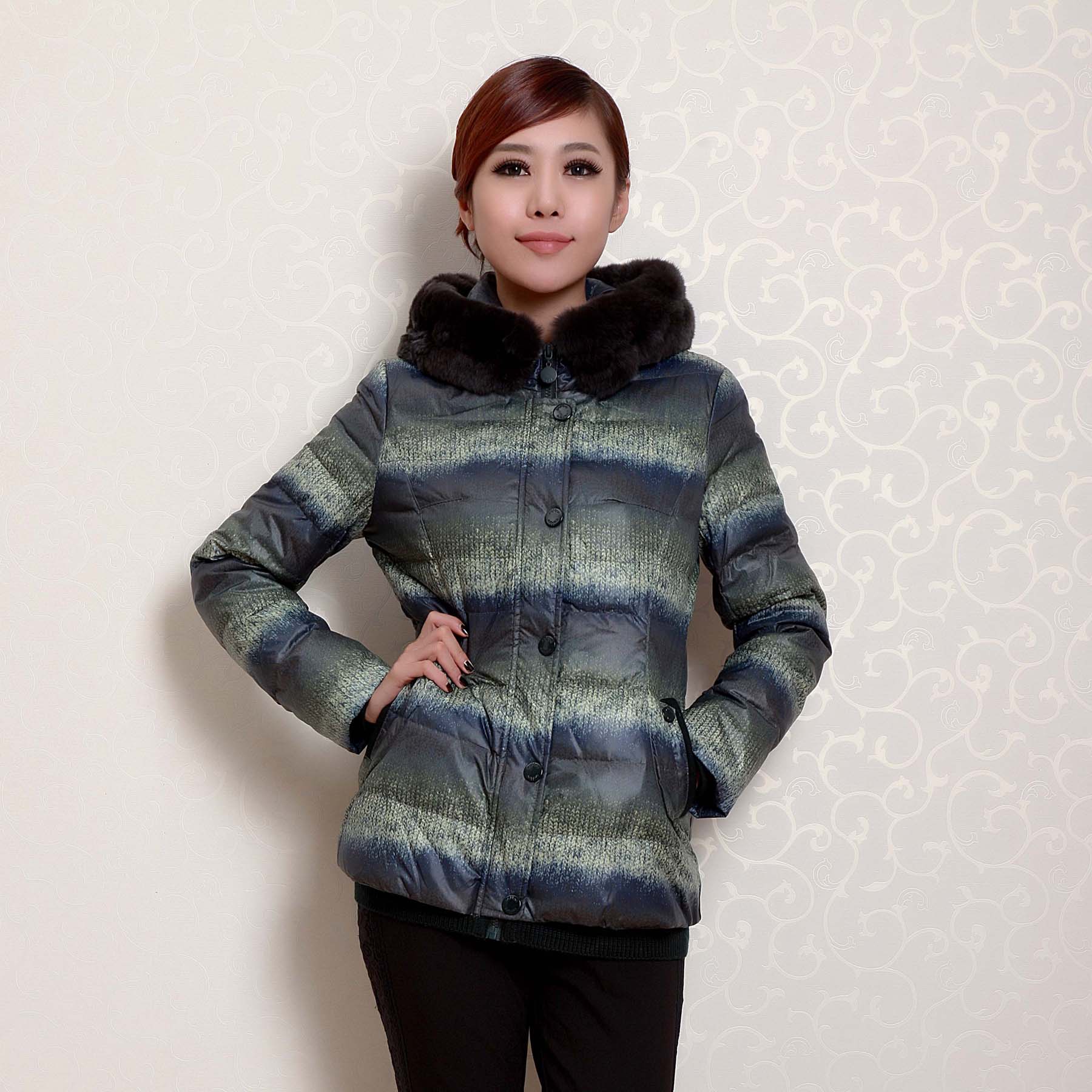 Hot Women's winter fur collar short design down coat lady  fashion gradient color down jacket  free shippig