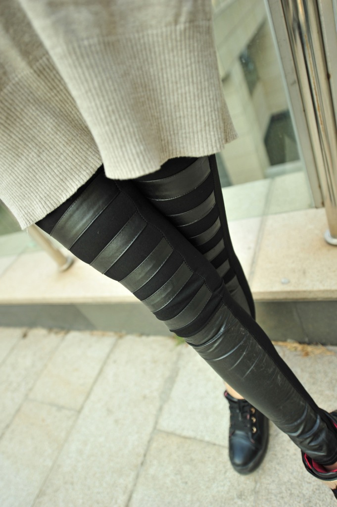 In the spring of 2013 the new Korean fashion personality cotton leather stitching nine thin underwear wholesale