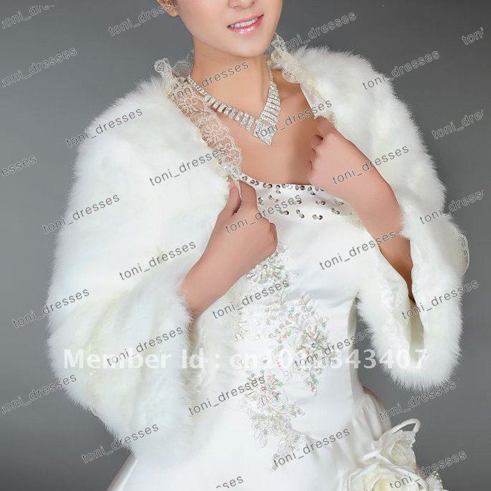 Ivory Elegant Lace edge Long sleeves Trumpet sleeves Fur Bridal Wraps Bride jackets Winter Wrap Sleeveless Wedding Accessories