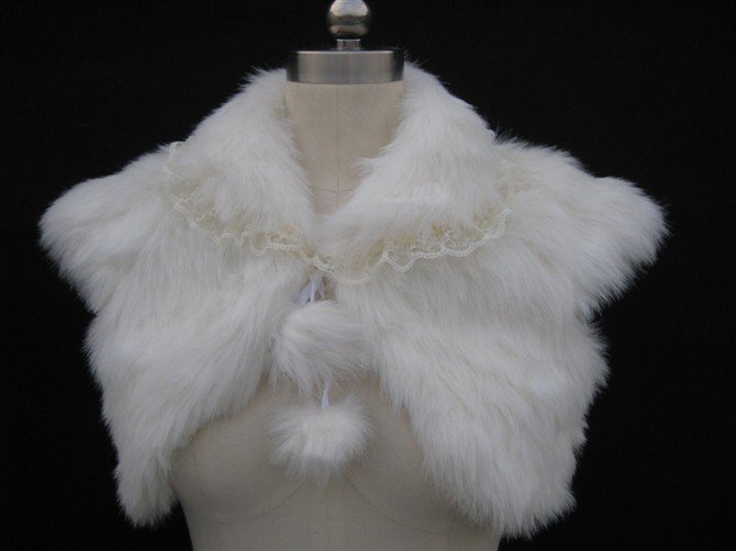 Ivory wool shawls hand-made, delicate fashionable, elegant and generous