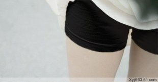 Japanese import leak-proof non-slip hip three pants boxer black.