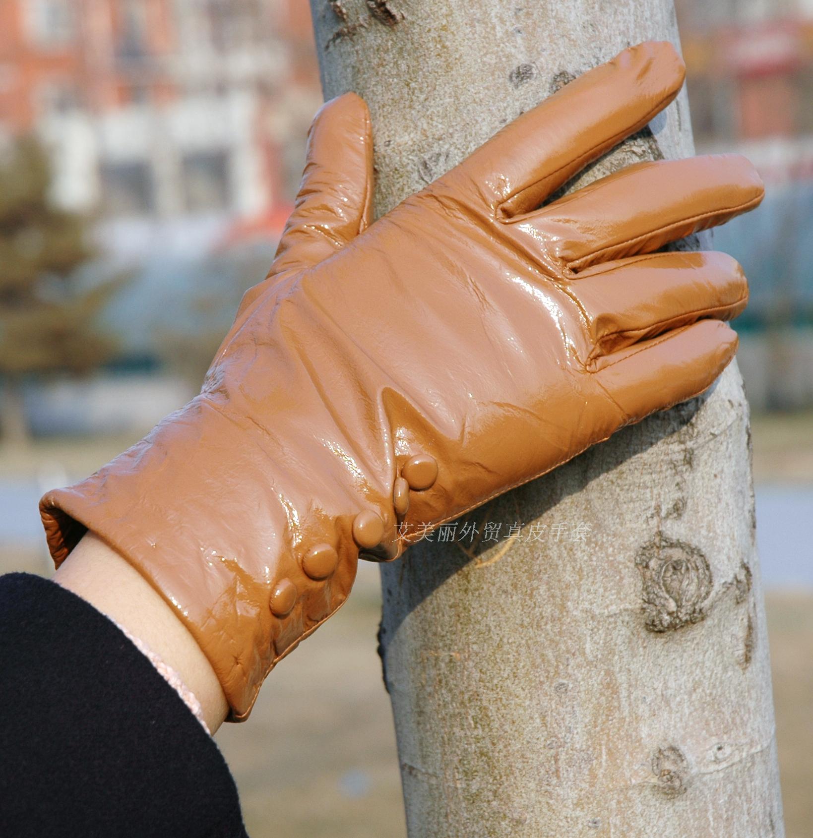 Japanned leather genuine leather gloves women's winter suede thermal leather gloves glossy