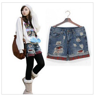 Ladies ' 2012 spring clothing tattered edge red Plaid denim shorts