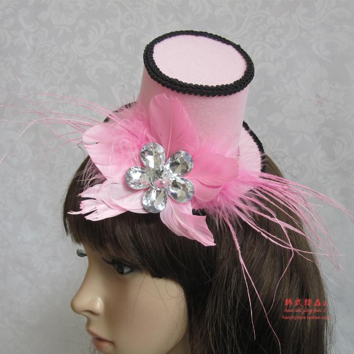 Ladies Chraming Pink Heart Clip On Mini Top Hat Fascinator Fancy Dress