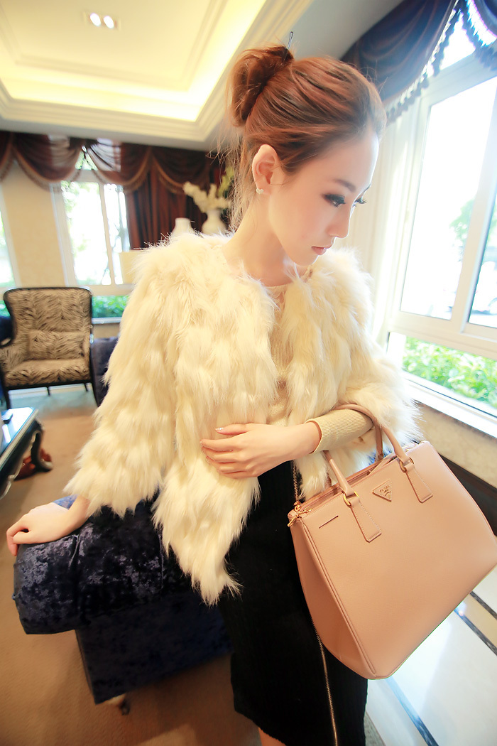 ladies elegant three quarter sleeve faux fur overcoat outerwear 2012 winter new arrival 8816