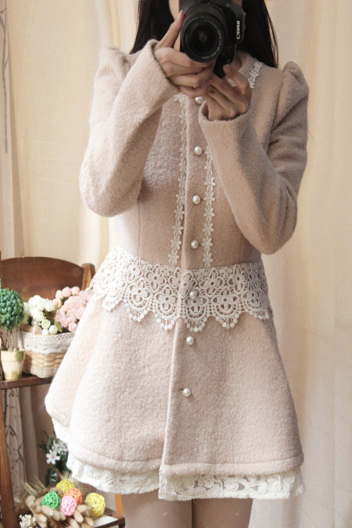 Ladies princess wind ladies outerwear woolen overcoat lace decoration brooch thickening trench