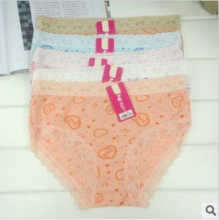 Lady high waist briefs summer in thin light color fastens on business travel necessary