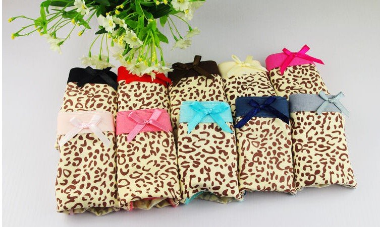 Lady's Bow 100% Cotton Leopard Sexy Briefs High Quality Low-rice Underwear /Panties FREE SHIPPING DNW17