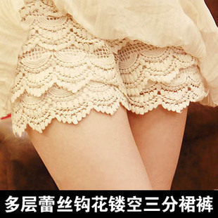 Layers of lace crochet shorts hollow chain link fence cake culottes third of bottoming security pants shorts Skirt free