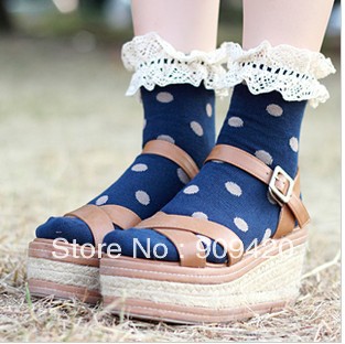 Lazy corner qiu dong han painted a restoring ancient ways point hollow out lace lady socks cotton socks 42062