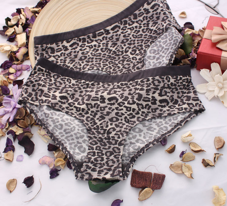Leopard print trunk , fabric smoothens , plus size available