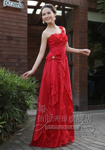 Long oblique shoulder star Runway Dress The red  evening dress