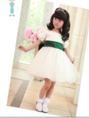 LOOK   hot selling! white Lovely spaghetti knee lenght wedding girl dress  kid perform wear  -y-002