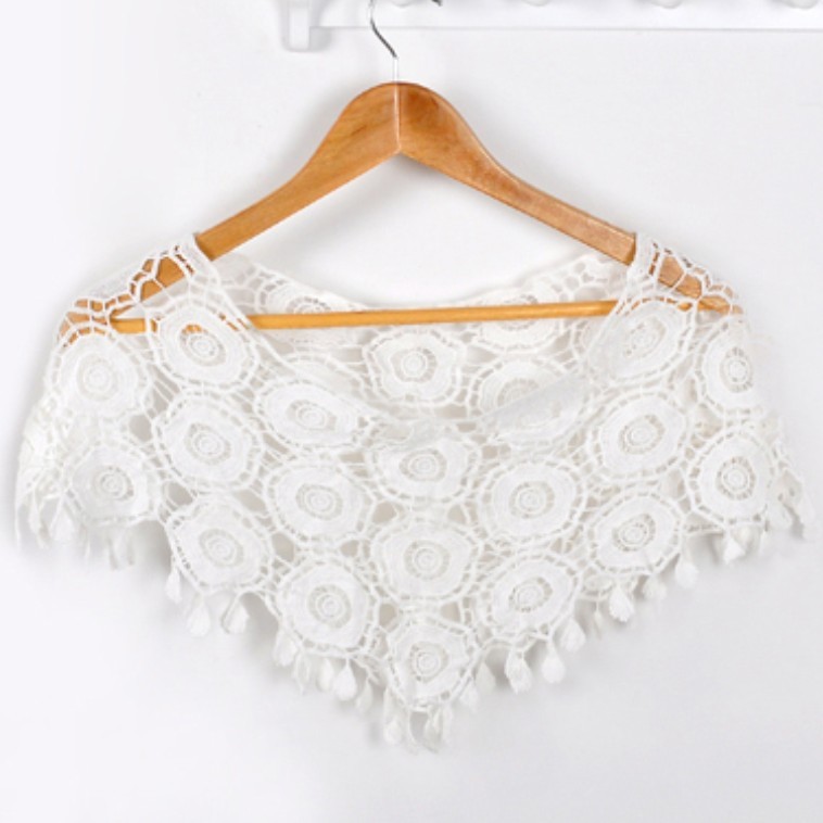 Loose cutout crochet shirt pullover crotch sweater batwing shirt sleeveless small cape cutout circle