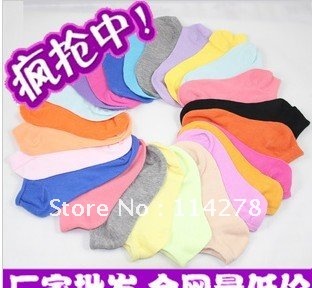 Manufacturer ultra low-cost wholesale 2012 new fashionable men and women socks many colors for choice free shipping