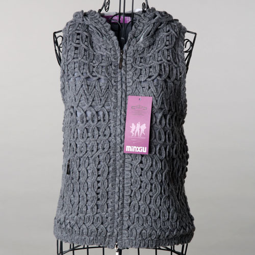 Min embroidery 2011 crochet decoration with a hood double layer knitted sweater vest 802 all-match