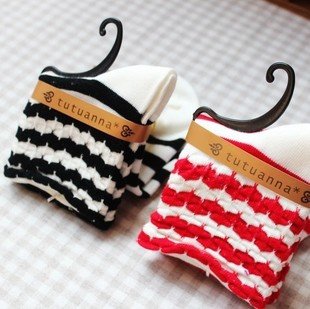 Min Order $10(mixed order)Lovely lace  cotton socks stripe wave autumn lady socksWHOLESALE FREE SHIPPING