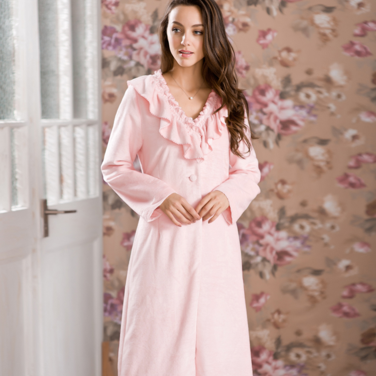 Mooren velvet ruffle collar long-sleeve winter robe