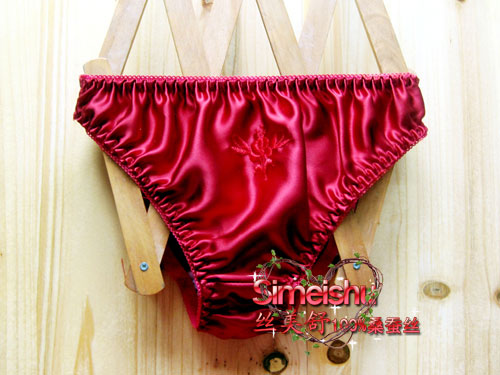 Mulberry silk panties women's embroidered low-waist briefs red