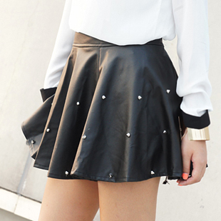 Murua fashion metal stereo rivet leather PU short high waist pleated bust skirt