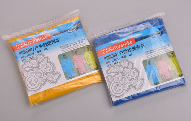 Naturehike travel raincoat outdoor light raincoat - button type sleeves hooded