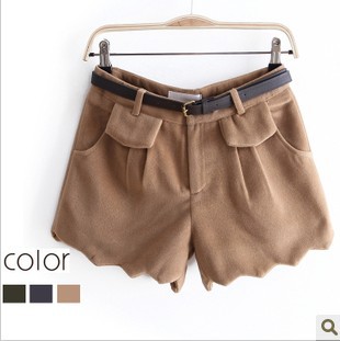 New arrival free shipping fashion wave edge wool shorts/ women thicken drape hot pants/ sweet casual style
