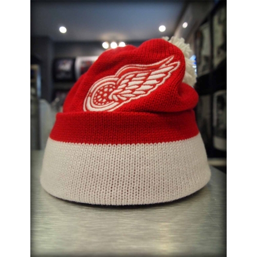 New Hot Red Wings sports Beanie hats Angel Are Extremely Loved By People red !