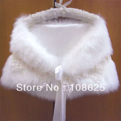 New one size Ivory Faux Fur Wrap Shrug Bolero  Bridal Shawl Accessories