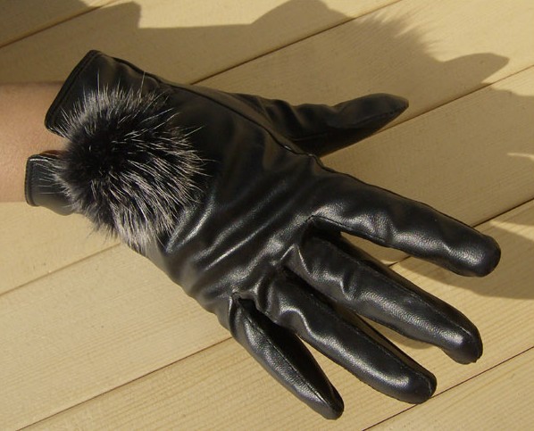New the imitation deer Piga velvet warm in winter wool ball female leather gloves