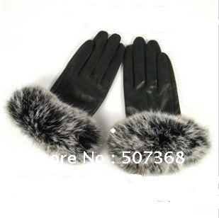 Nice free shipping genuine leather Sheep rabbit hair gloves for lady in winter retail M&Lsize