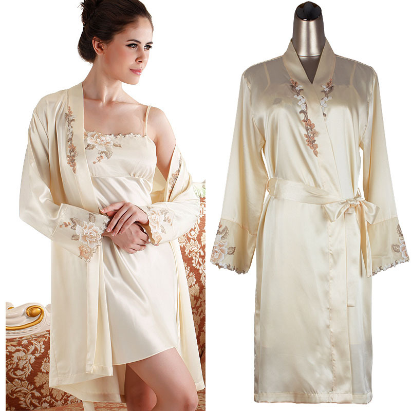 Nwt 2013 women's faux silk satin beige long-sleeve 2 pcs sleepwear homewear embroidered spaghetti strap robe sets plus size