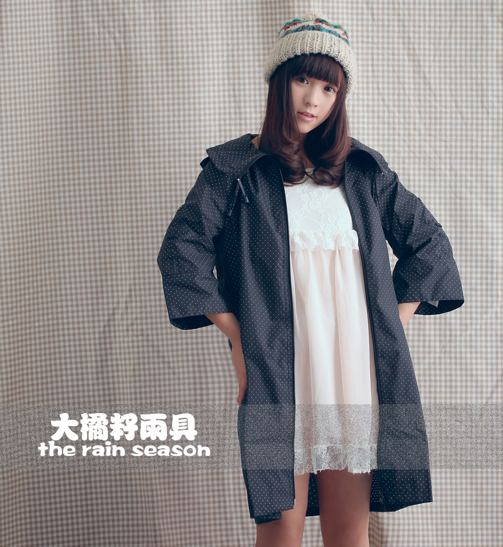 Orange big seed rain gear black polka dot fashion raincoat poncho wrist-length sleeve thin 9001-r