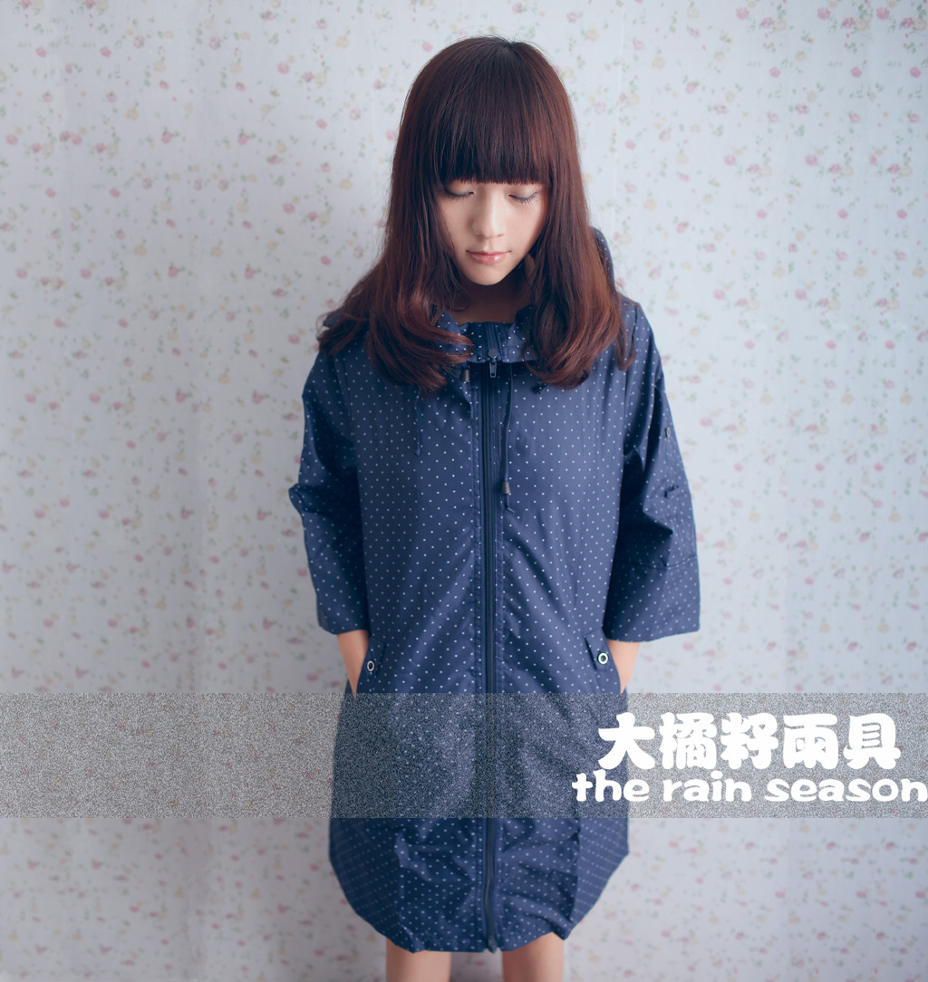 Orange big seed rain gear blue polka dot fashion raincoat poncho wrist-length sleeve thin soft 9001-r
